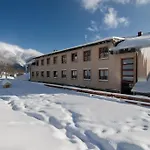 Adam Hotel