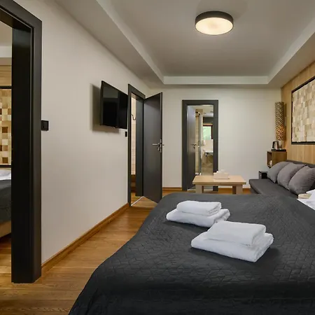 Adam Hotel 3*