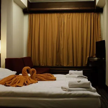 Adam 3* Špindlerŭv Mlýn